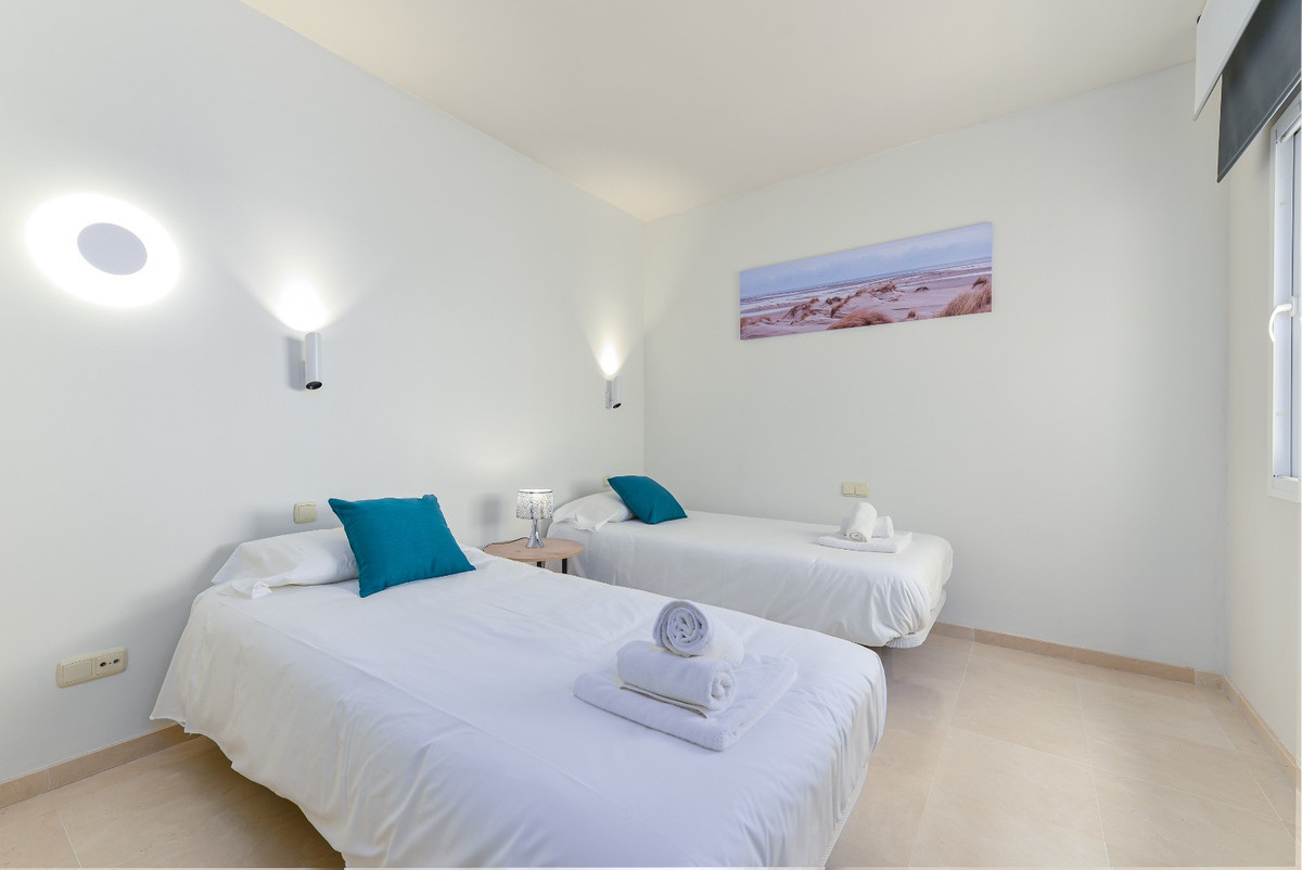 2 Bed Apartment for sale in Casares Costa Del Sol, Málaga, Spain