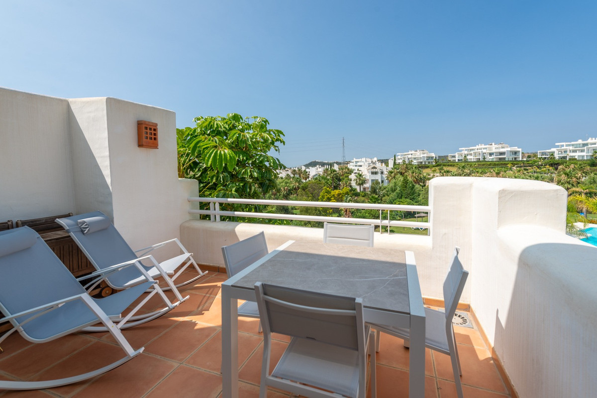 2 Bed Apartment for sale in Casares Costa Del Sol, Málaga, Spain