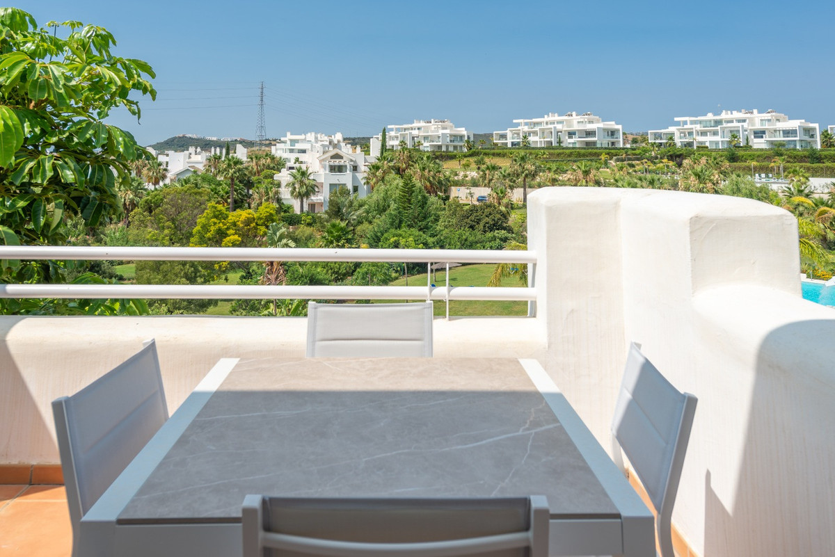 2 Bed Apartment for sale in Casares Costa Del Sol, Málaga, Spain