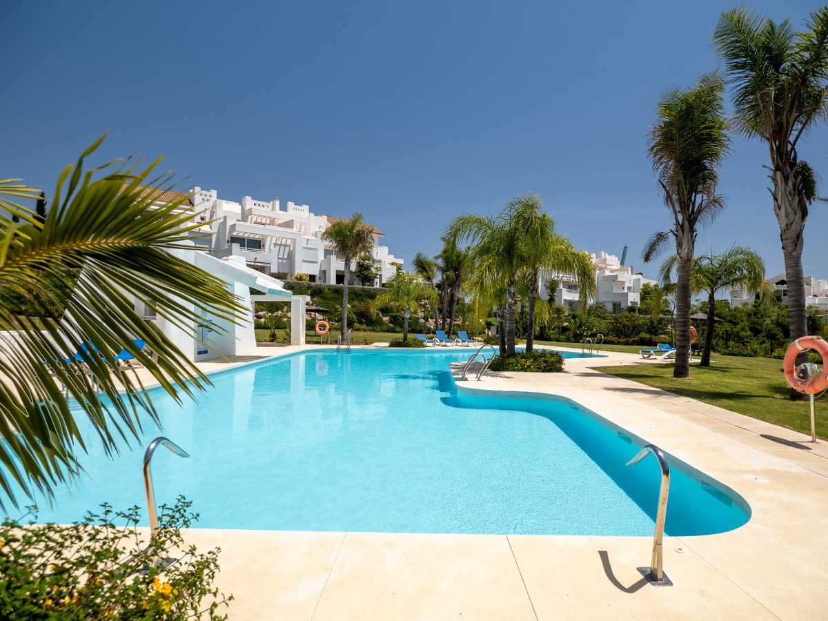 2 Bed Apartment for sale in Casares Costa Del Sol, Málaga, Spain