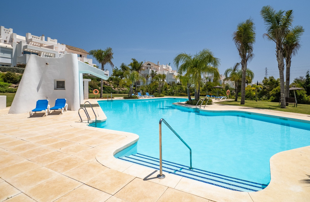 2 Bed Apartment for sale in Casares Costa Del Sol, Málaga, Spain