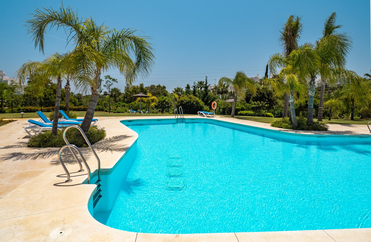 2 Bed Apartment for sale in Casares Costa Del Sol, Málaga, Spain