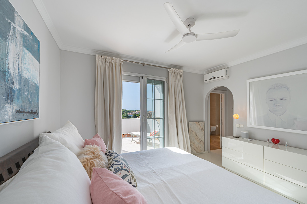 3 Bed Townhouse for sale in The Golden Mile Costa Del Sol, Málaga, Spain
