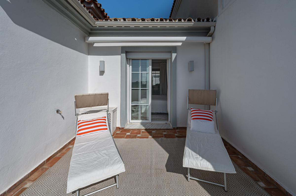 3 Bed Townhouse for sale in The Golden Mile Costa Del Sol, Málaga, Spain
