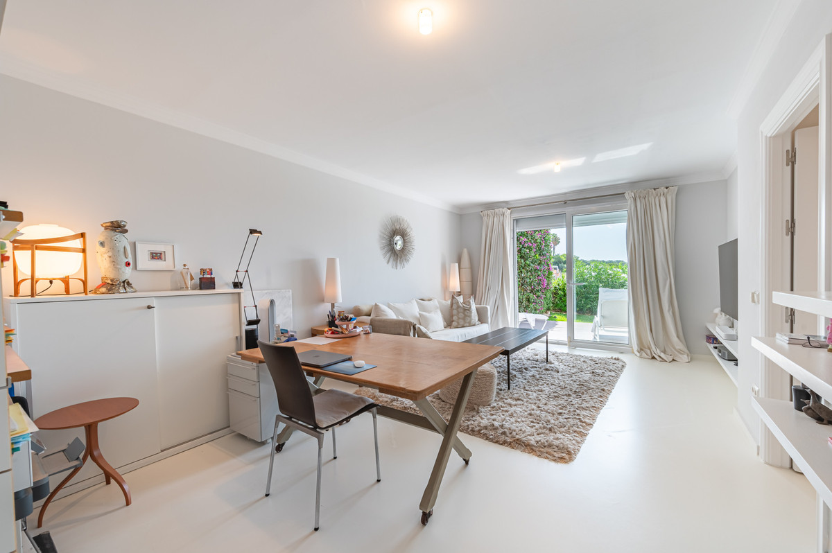 3 Bed Townhouse for sale in The Golden Mile Costa Del Sol, Málaga, Spain