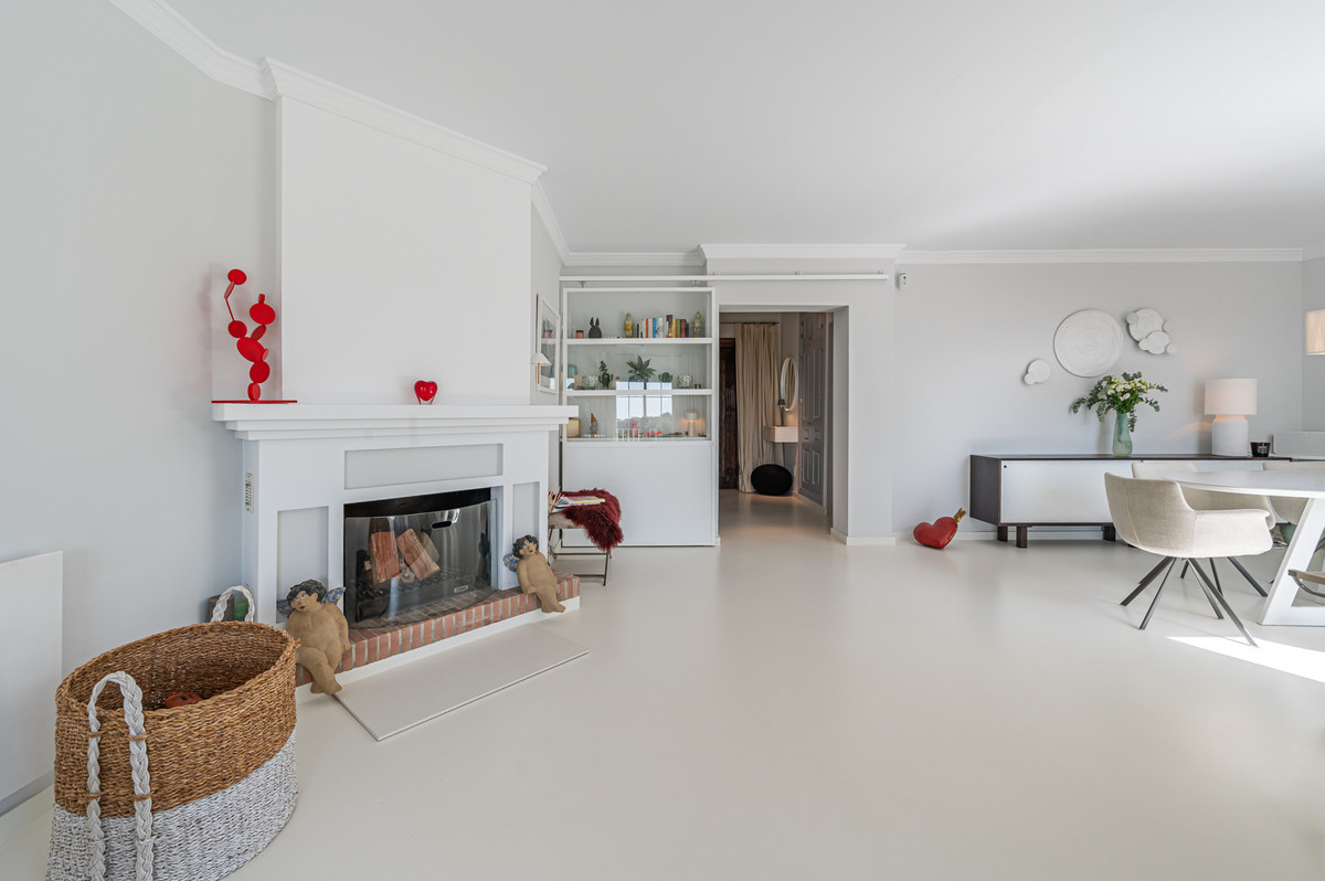 3 Bed Townhouse for sale in The Golden Mile Costa Del Sol, Málaga, Spain