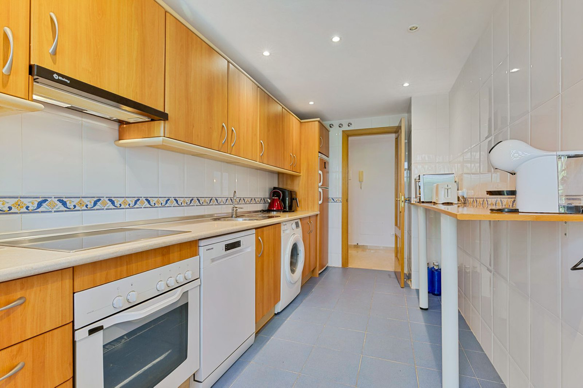 Se vende Apartamento Planta Media de 3 dormitorios en Costa Del Sol, Málaga, España