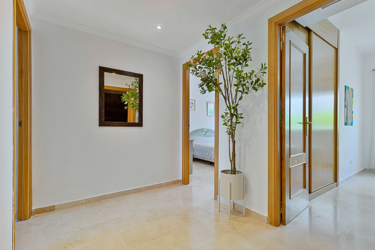 Se vende Apartamento Planta Media de 3 dormitorios en Costa Del Sol, Málaga, España