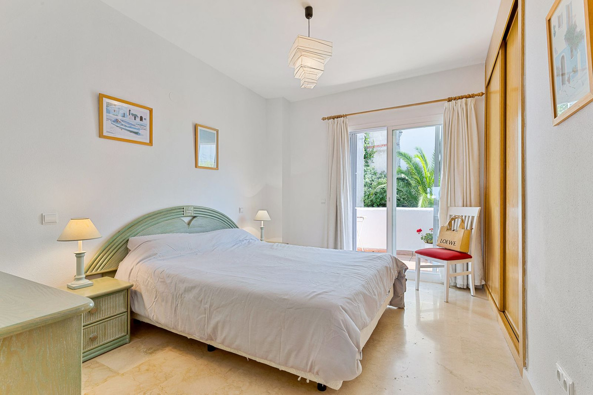 Se vende Apartamento Planta Media de 3 dormitorios en Costa Del Sol, Málaga, España