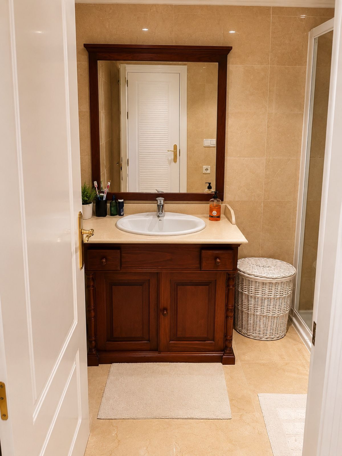 2 Bed Apartment for sale in Benahavís Costa Del Sol, Málaga, Spain
