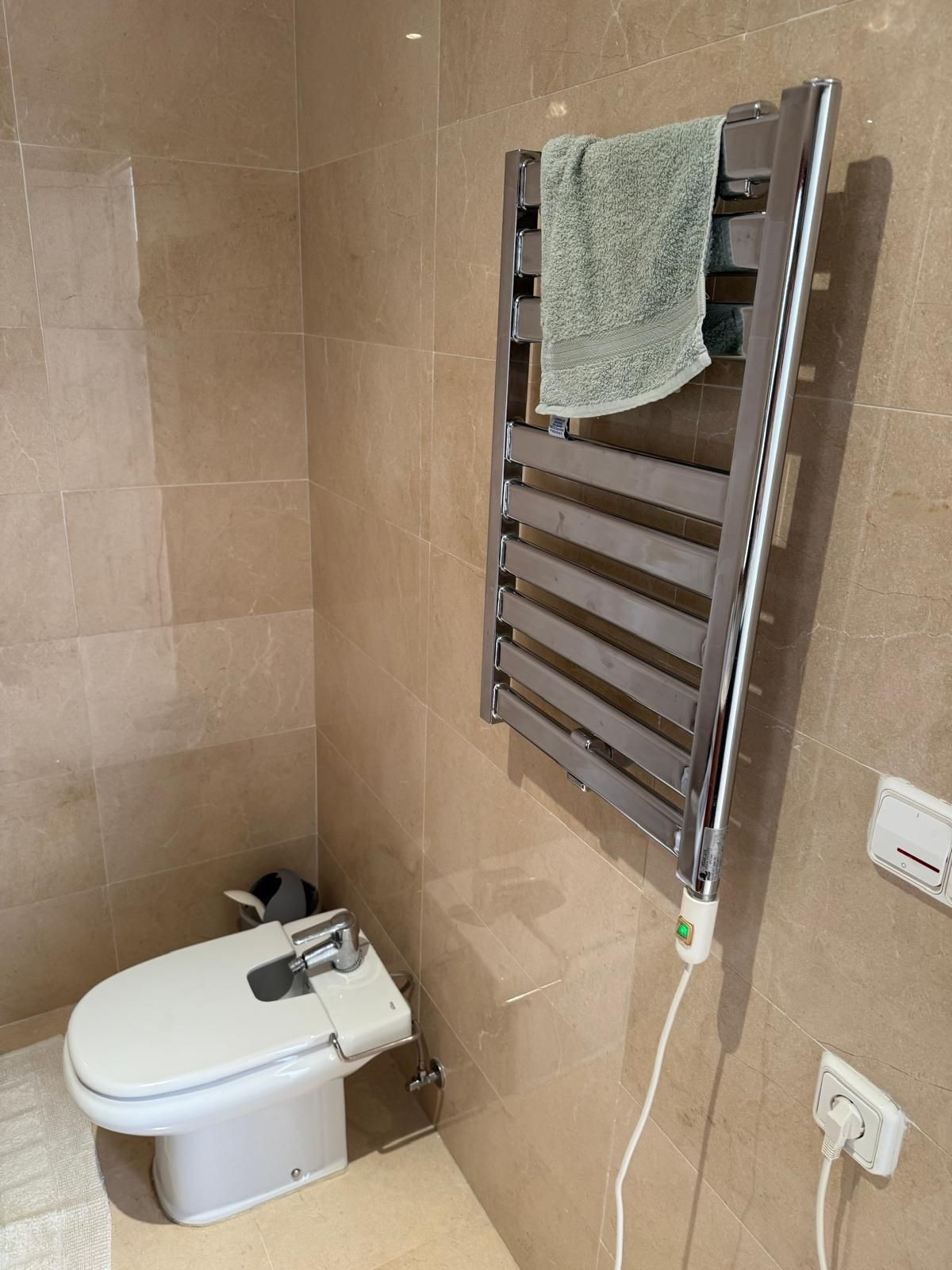 2 Bed Apartment for sale in Benahavís Costa Del Sol, Málaga, Spain