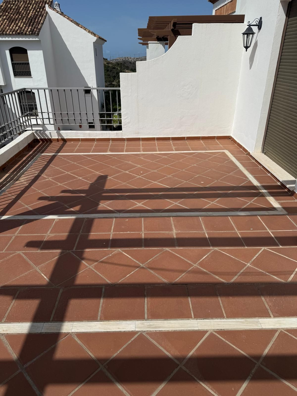 2 Bed Apartment for sale in Benahavís Costa Del Sol, Málaga, Spain