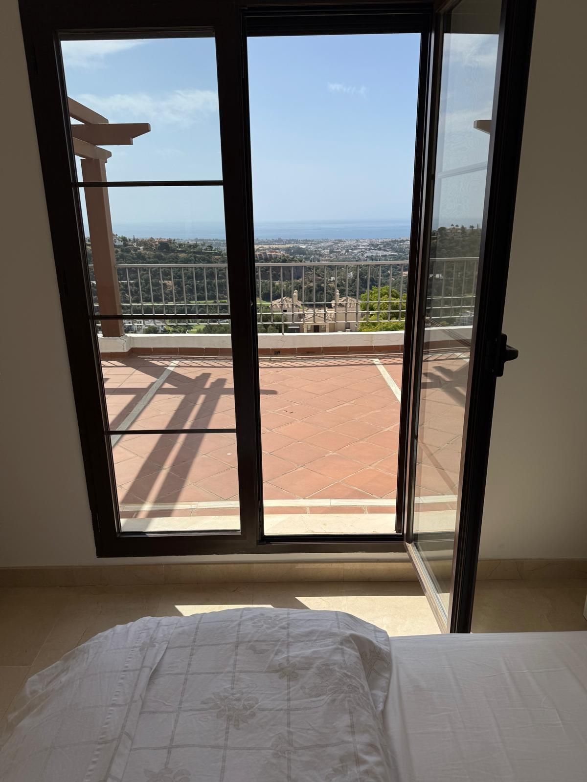 2 Bed Apartment for sale in Benahavís Costa Del Sol, Málaga, Spain