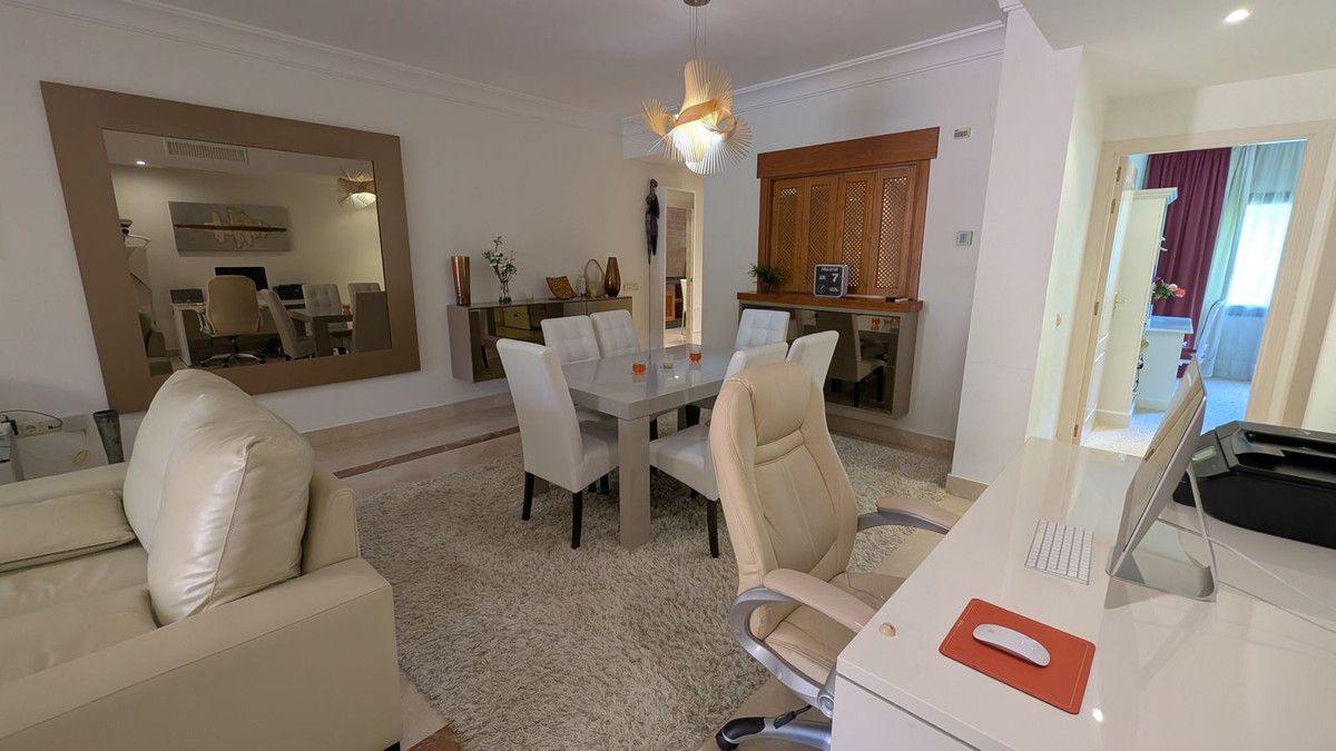 2 Bed Apartment for sale in San Pedro De Alcántara Costa Del Sol, Málaga, Spain
