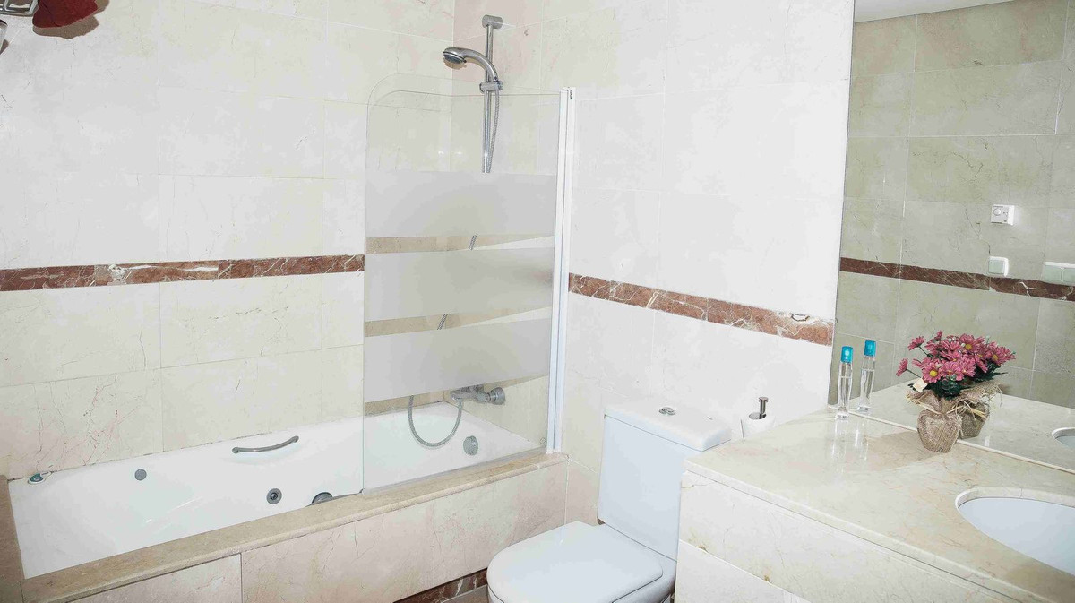 2 Bed Apartment for sale in San Pedro De Alcántara Costa Del Sol, Málaga, Spain