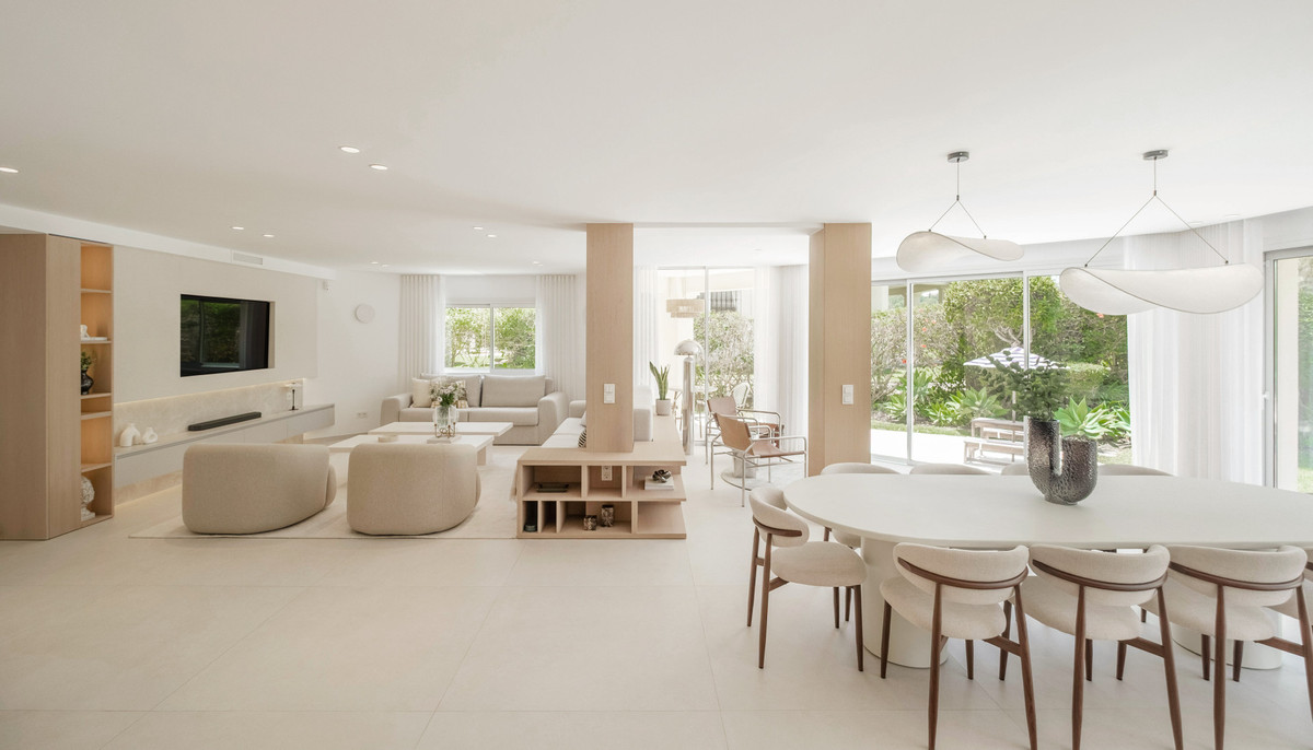 4 Bed Townhouse for sale in La Quinta Costa Del Sol, Málaga, Spain