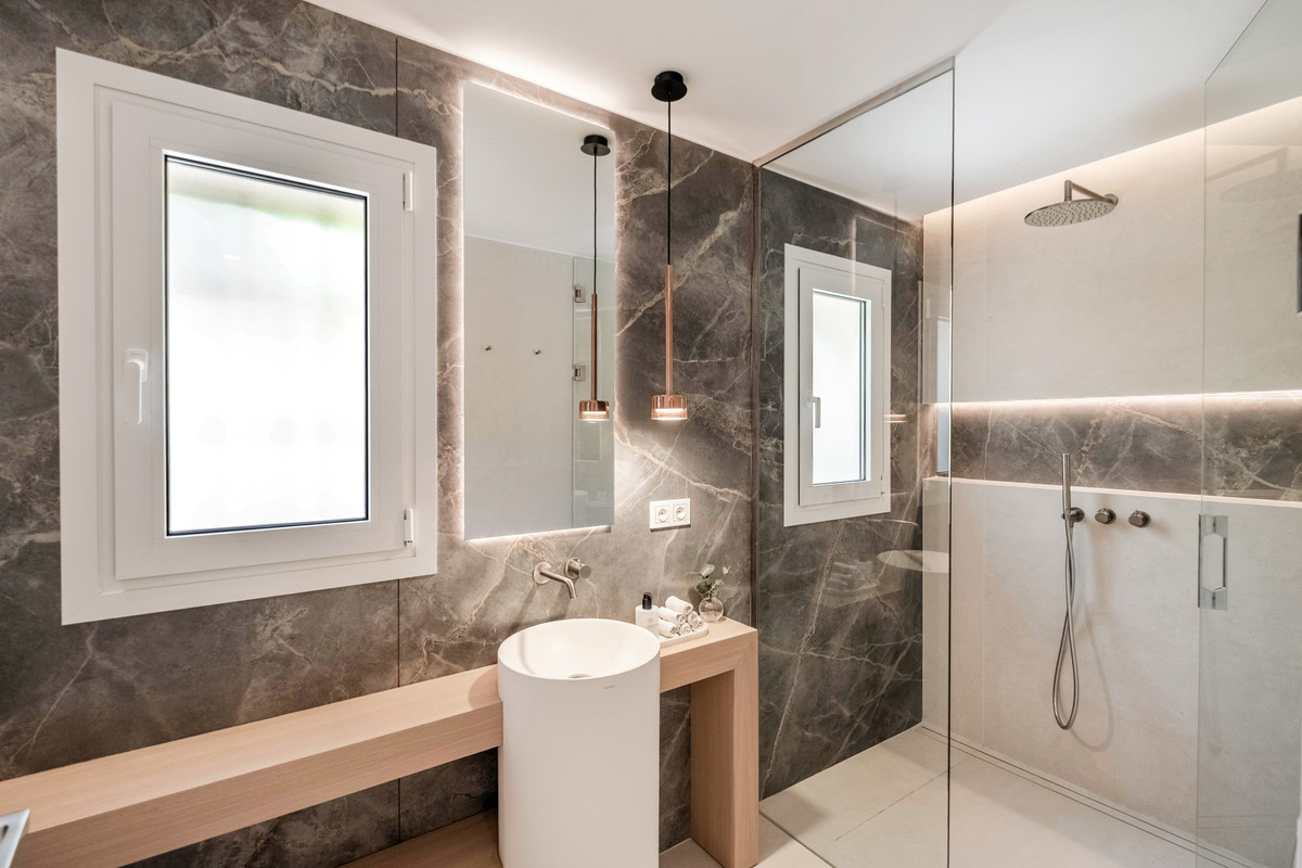 4 Bed Townhouse for sale in La Quinta Costa Del Sol, Málaga, Spain