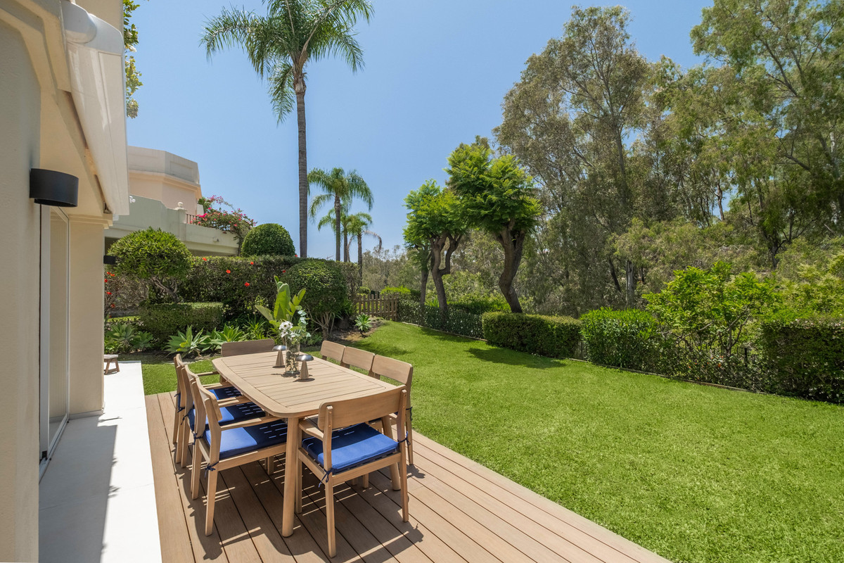 4 Bed Townhouse for sale in La Quinta Costa Del Sol, Málaga, Spain