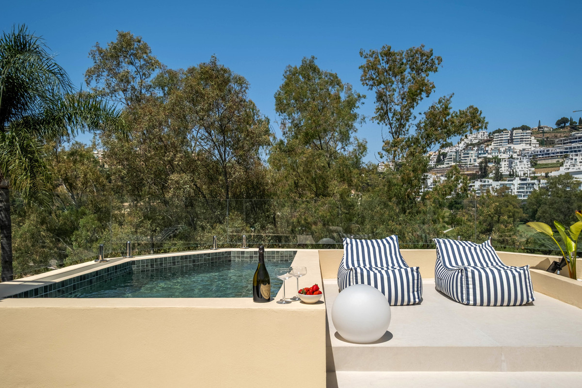 4 Bed Townhouse for sale in La Quinta Costa Del Sol, Málaga, Spain