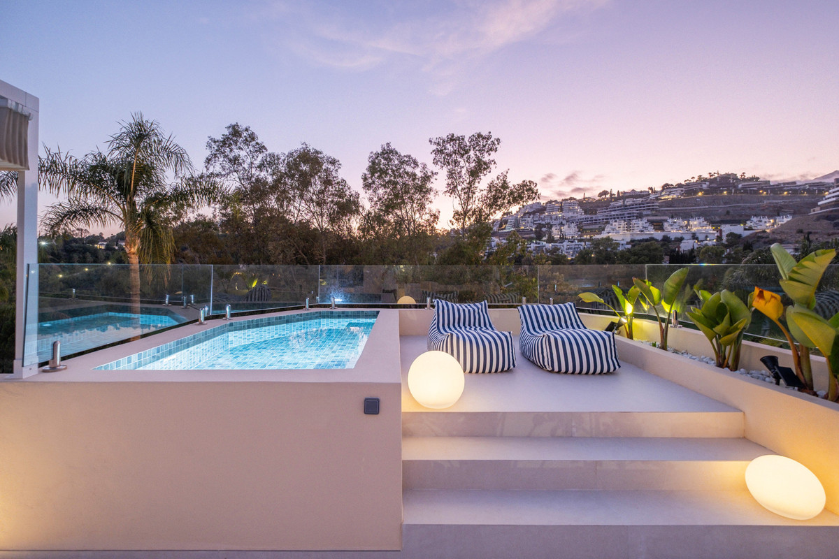 4 Bed Townhouse for sale in La Quinta Costa Del Sol, Málaga, Spain