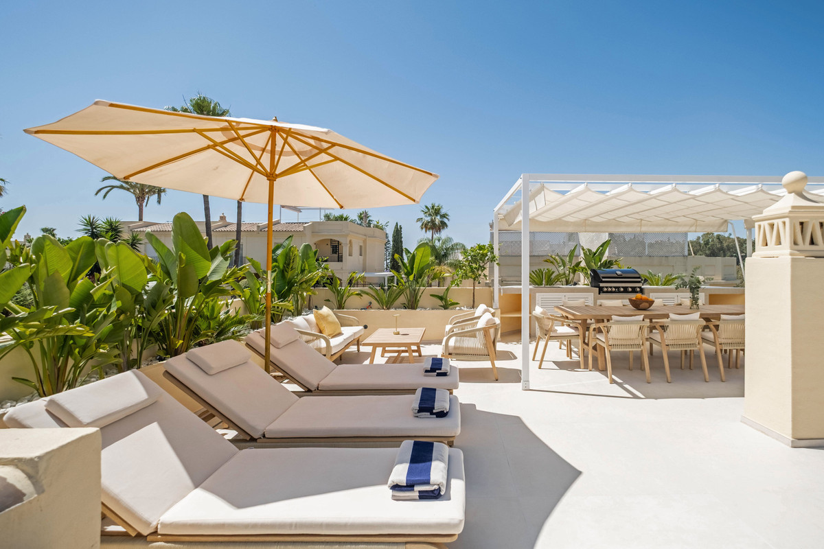 4 Bed Townhouse for sale in La Quinta Costa Del Sol, Málaga, Spain