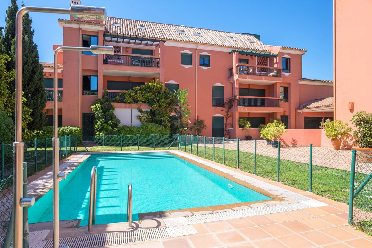 2 Bed Apartment for sale in Marbesa Costa Del Sol, Málaga, Spain
