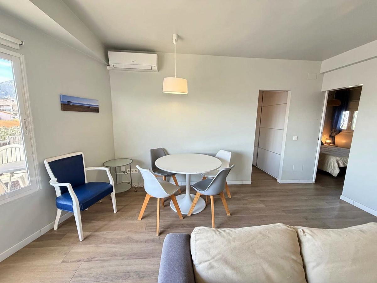 Se vende Apartamento Planta Media de 2 dormitorios en Costa Del Sol, Málaga, España