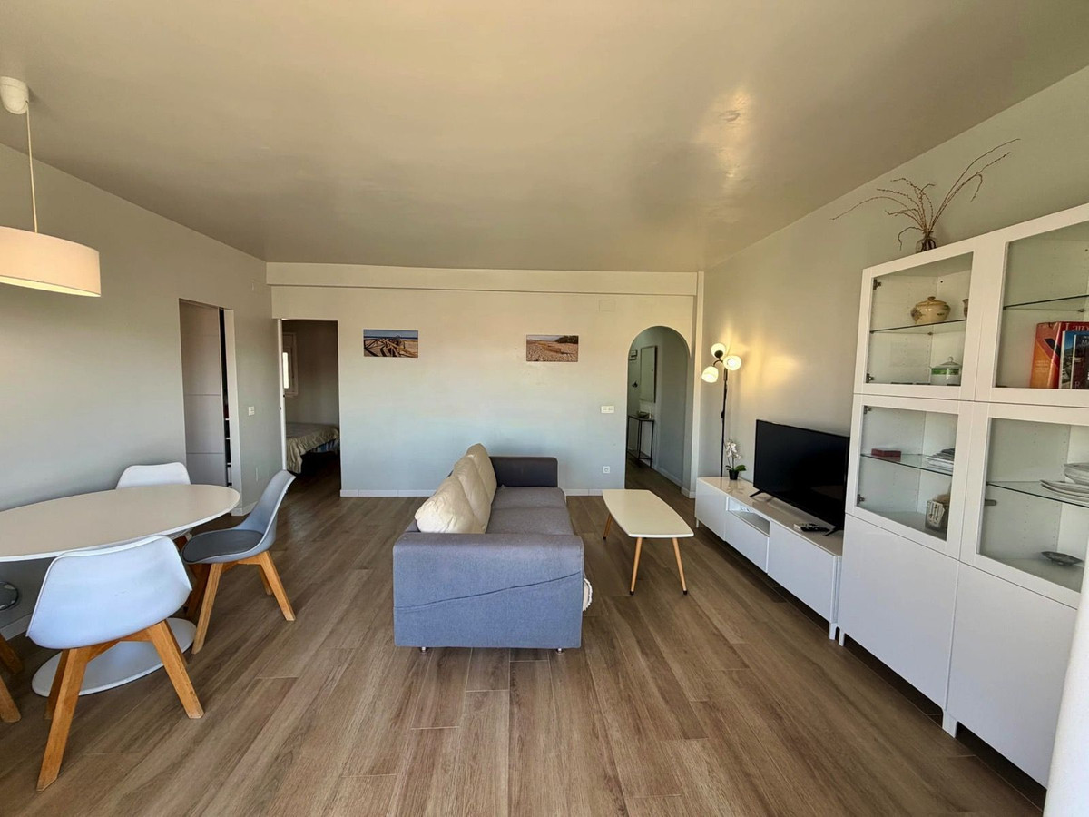 Se vende Apartamento Planta Media de 2 dormitorios en Costa Del Sol, Málaga, España