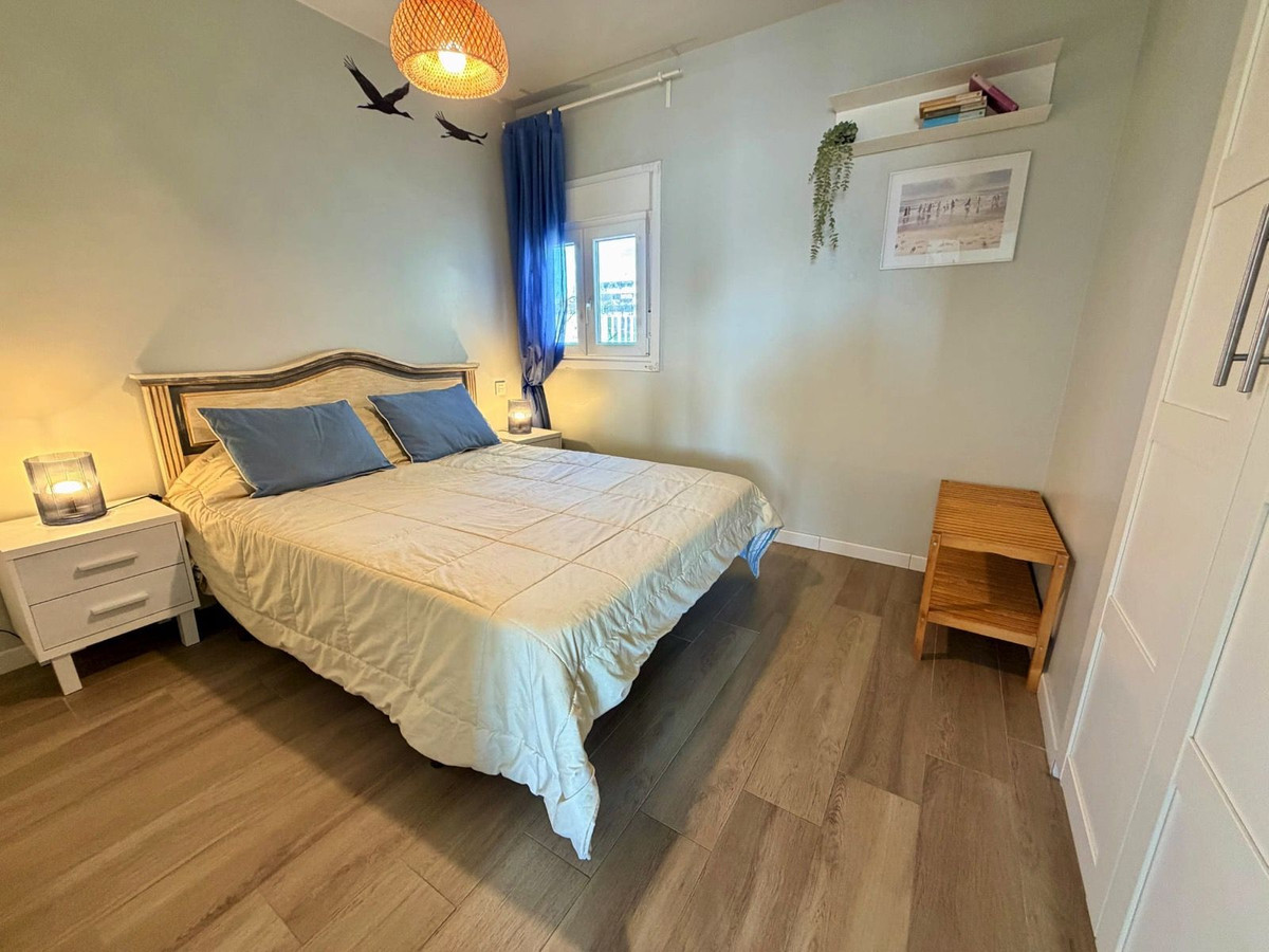 Se vende Apartamento Planta Media de 2 dormitorios en Costa Del Sol, Málaga, España