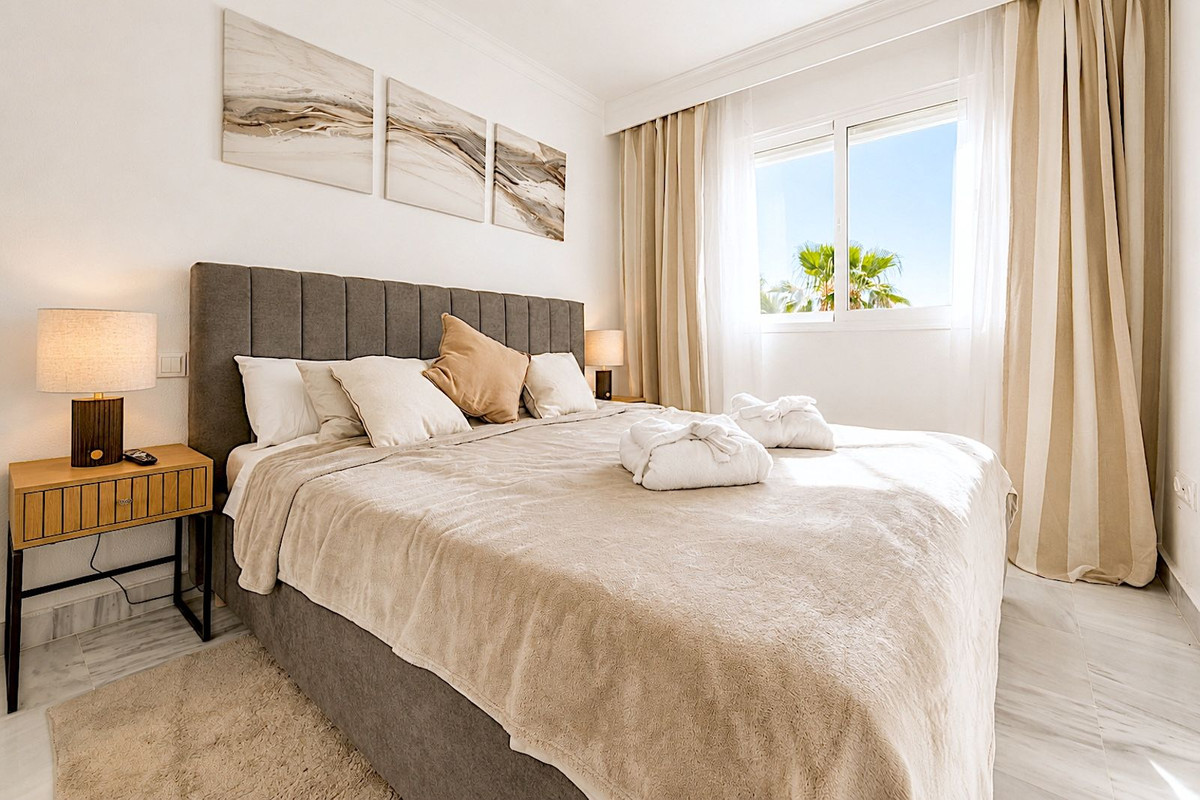 3 Bed Apartment for sale in Nueva Andalucía Costa Del Sol, Málaga, Spain