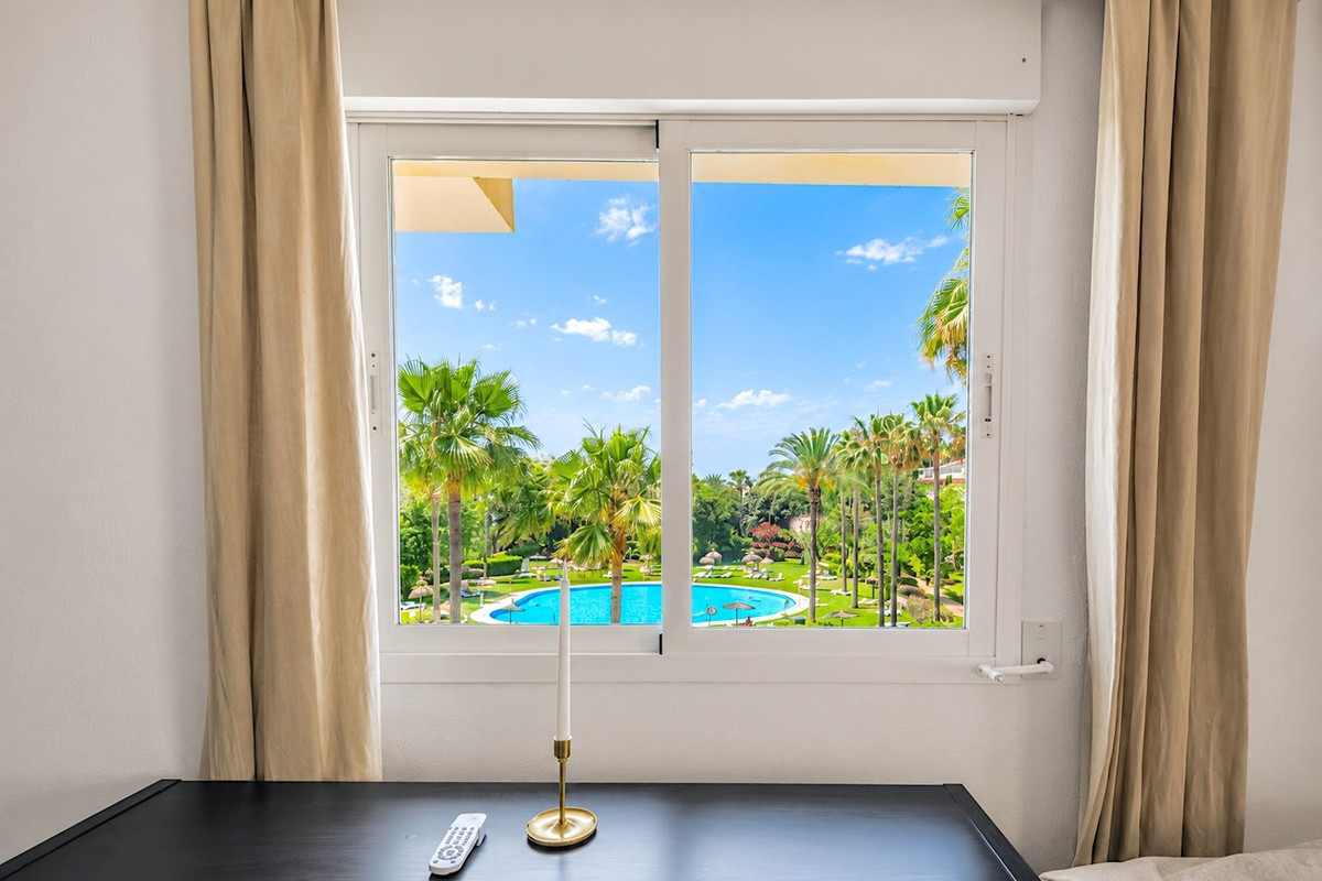3 Bed Apartment for sale in Nueva Andalucía Costa Del Sol, Málaga, Spain