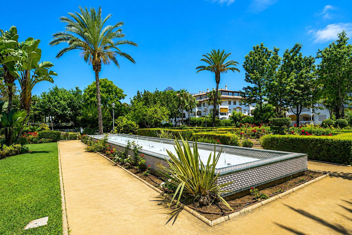 3 Bed Apartment for sale in Nueva Andalucía Costa Del Sol, Málaga, Spain
