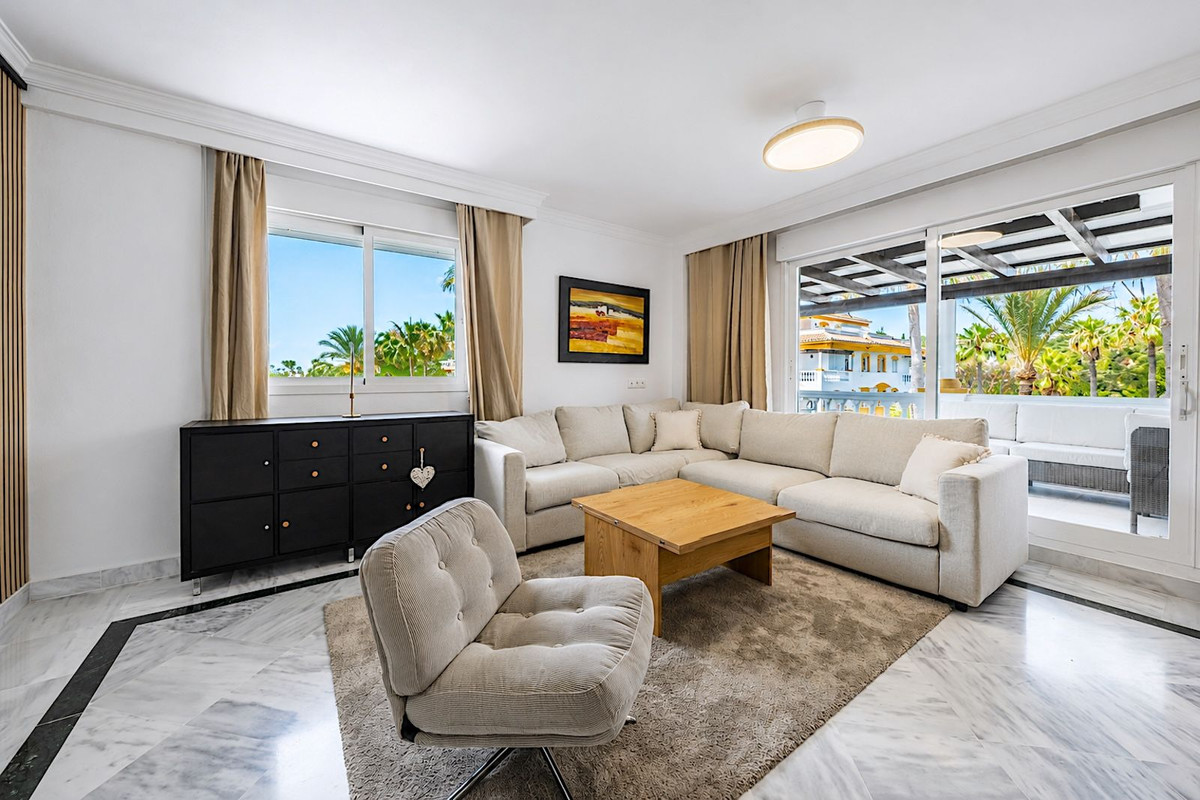 3 Bed Apartment for sale in Nueva Andalucía Costa Del Sol, Málaga, Spain