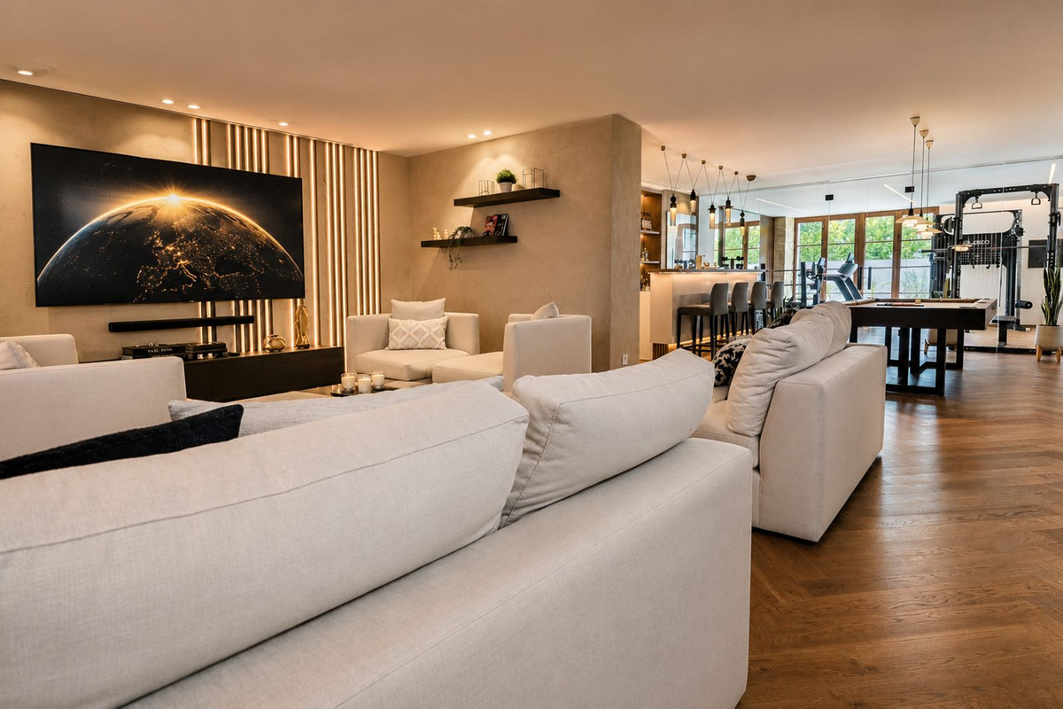 5 Bed Townhouse for sale in La Quinta Costa Del Sol, Málaga, Spain