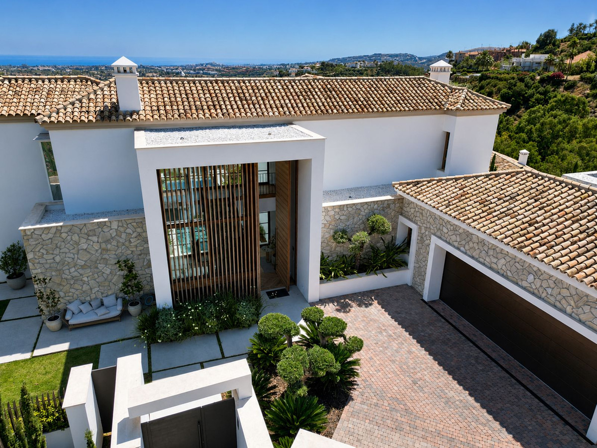 5 Bed Townhouse for sale in La Quinta Costa Del Sol, Málaga, Spain