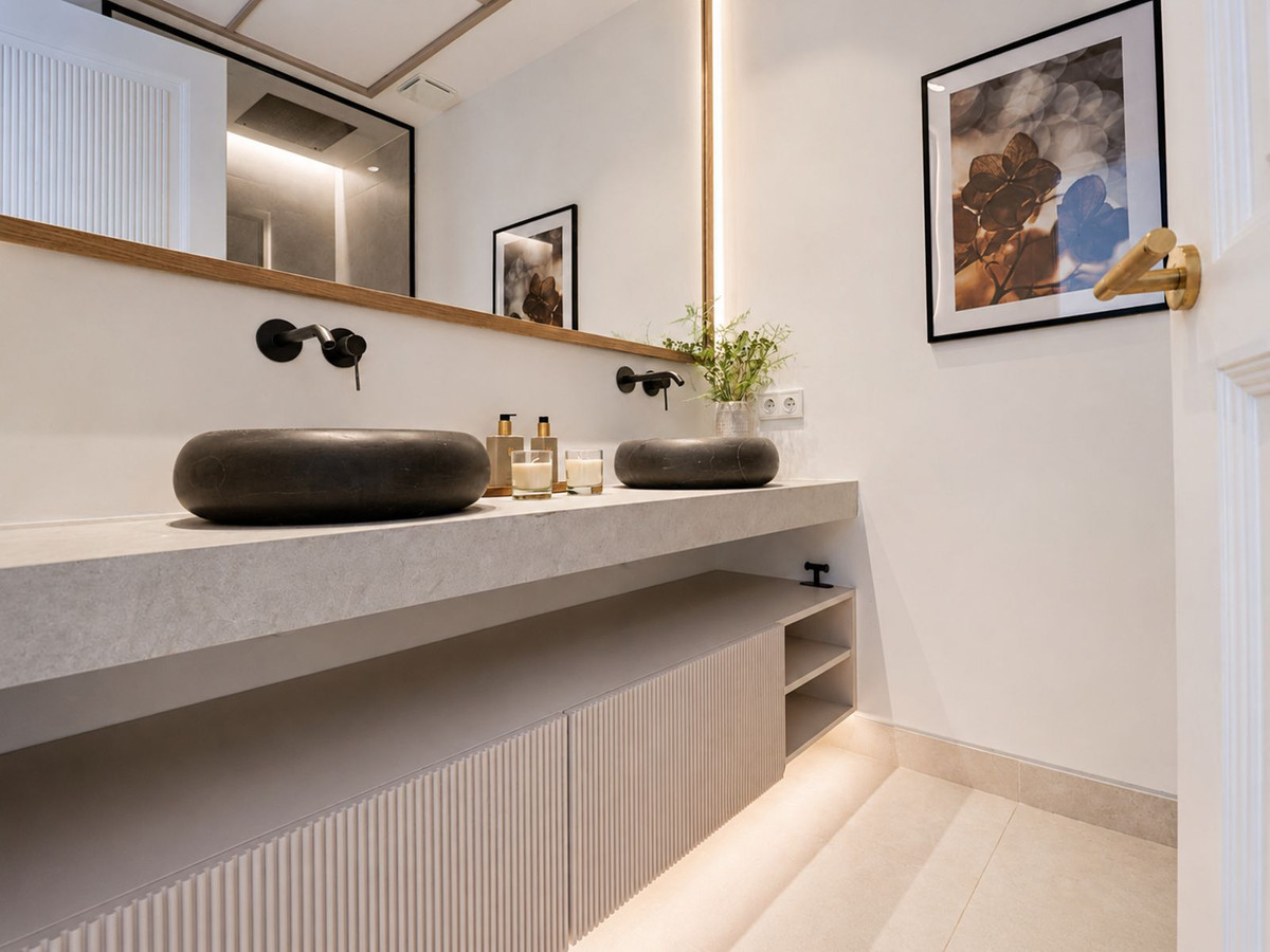 5 Bed Townhouse for sale in La Quinta Costa Del Sol, Málaga, Spain