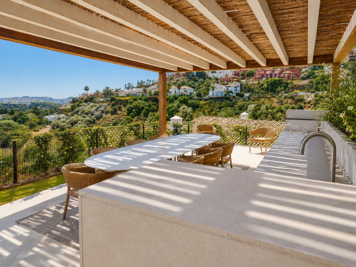 5 Bed Townhouse for sale in La Quinta Costa Del Sol, Málaga, Spain