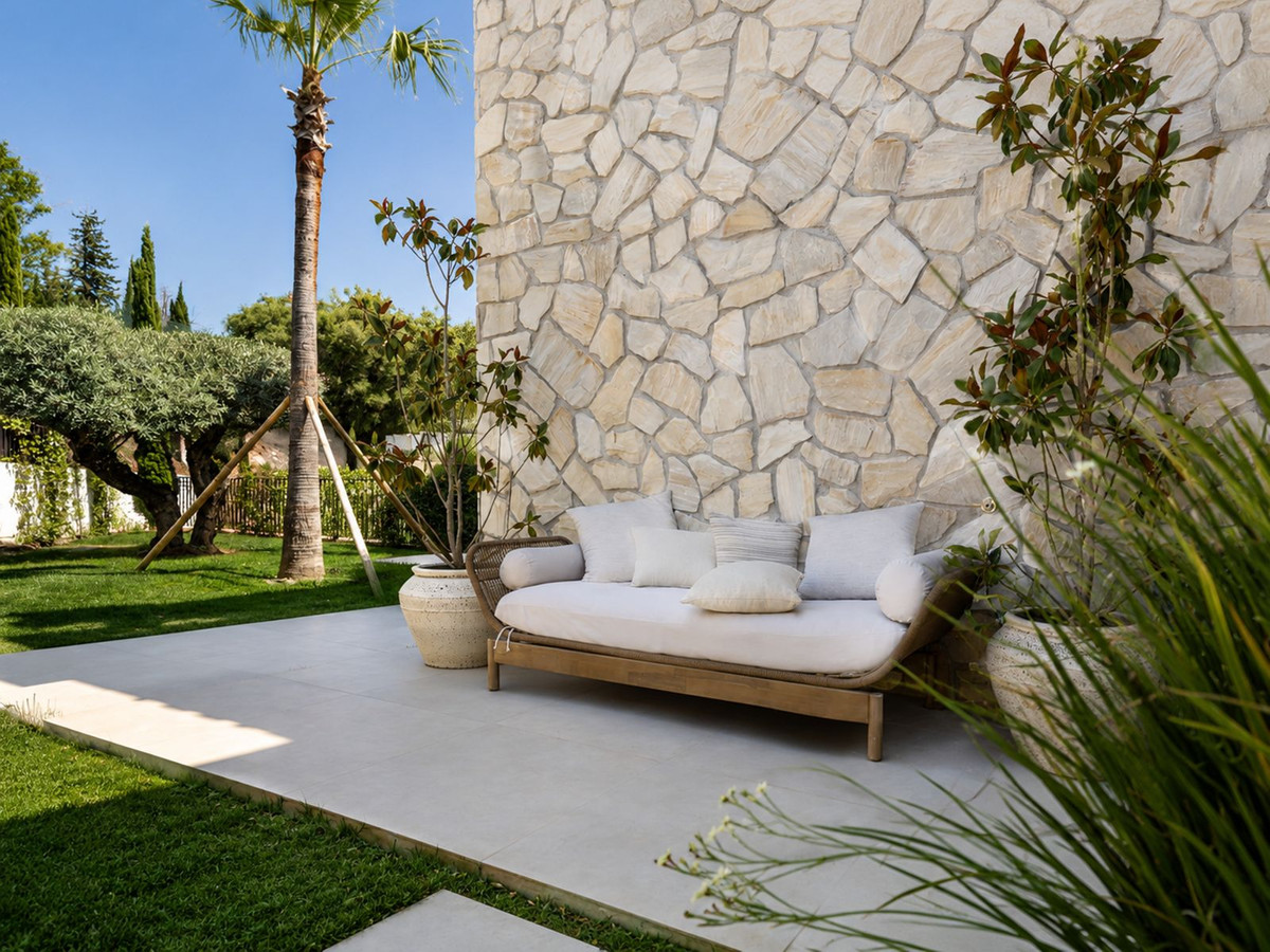 5 Bed Townhouse for sale in La Quinta Costa Del Sol, Málaga, Spain