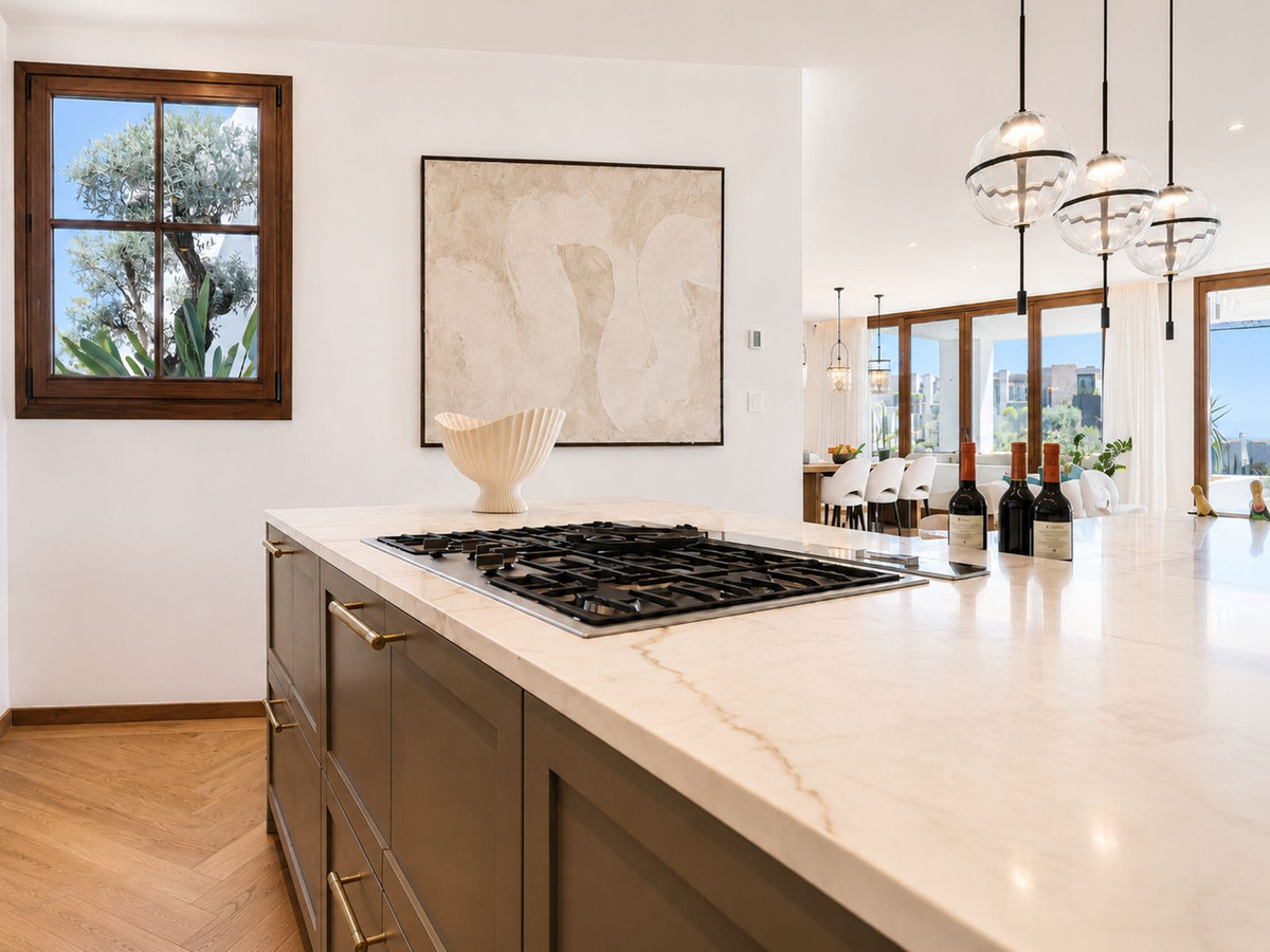 5 Bed Townhouse for sale in La Quinta Costa Del Sol, Málaga, Spain