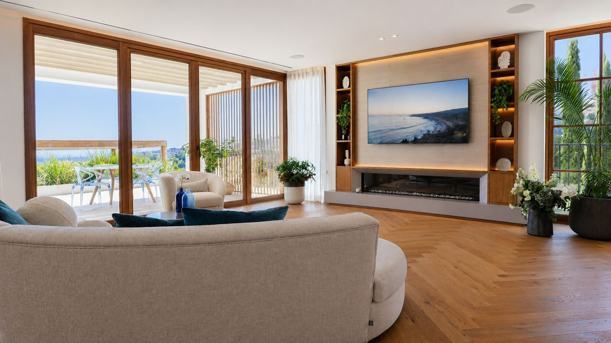 5 Bed Townhouse for sale in La Quinta Costa Del Sol, Málaga, Spain
