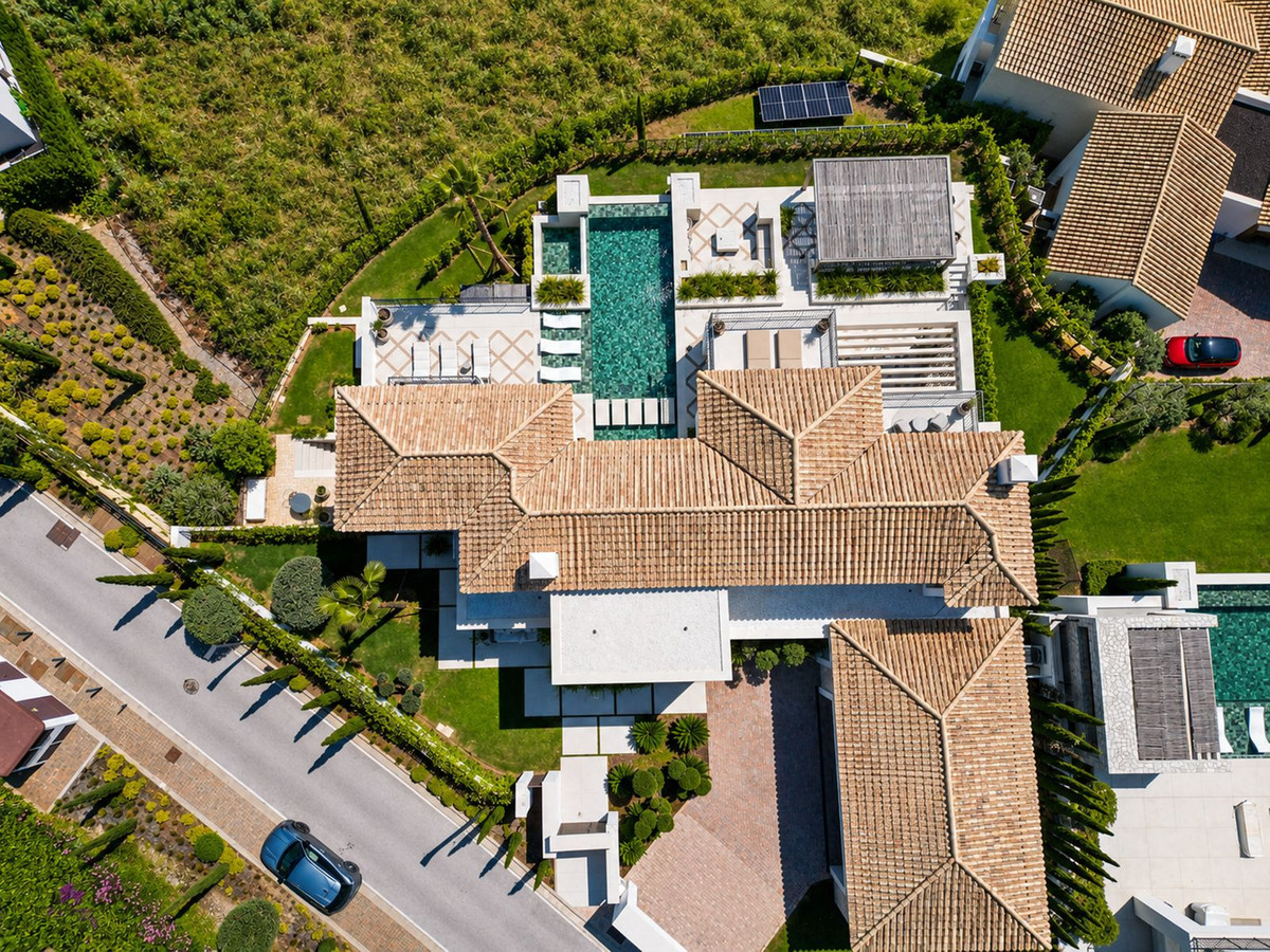 5 Bed Townhouse for sale in La Quinta Costa Del Sol, Málaga, Spain