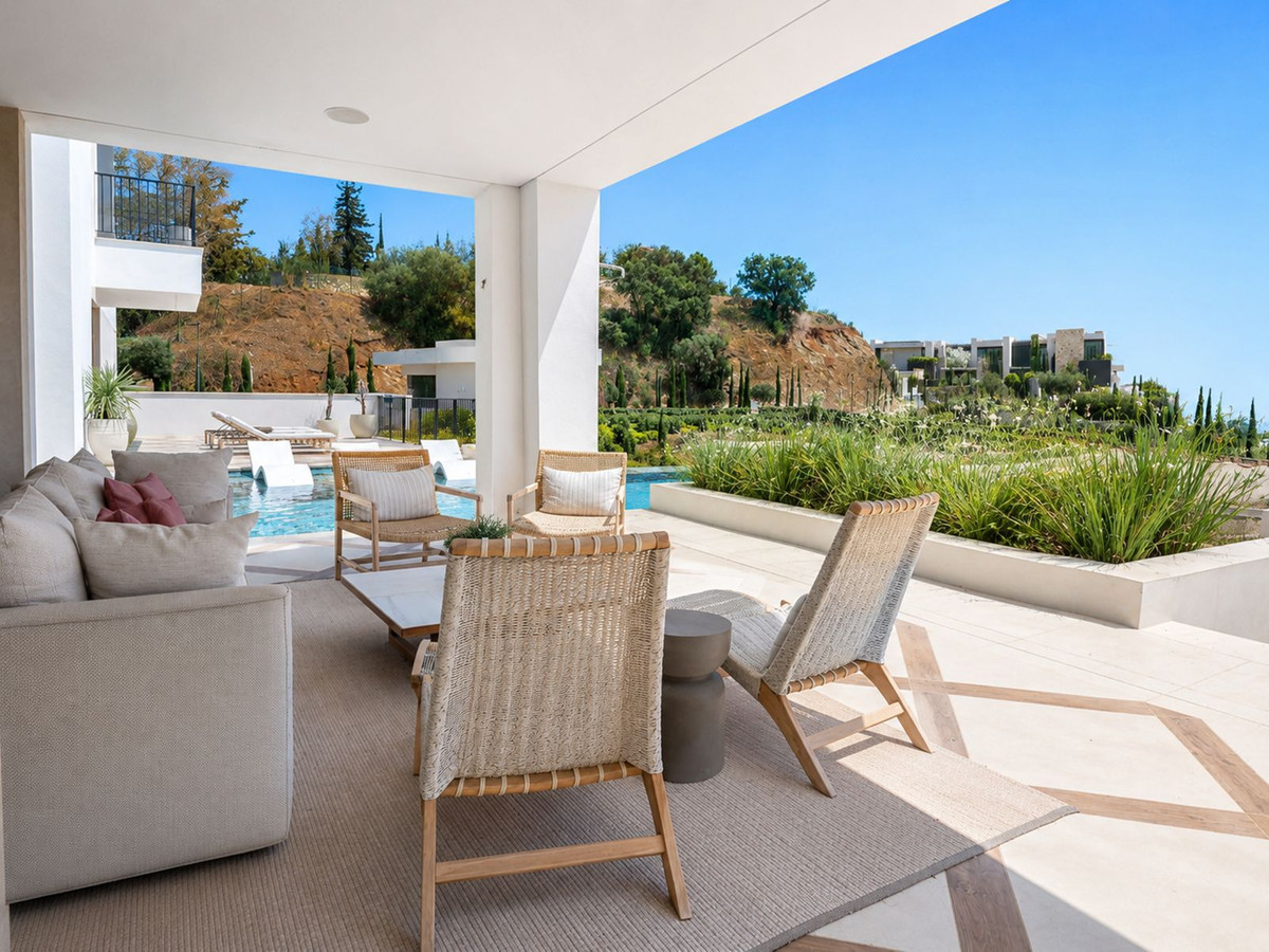 5 Bed Townhouse for sale in La Quinta Costa Del Sol, Málaga, Spain
