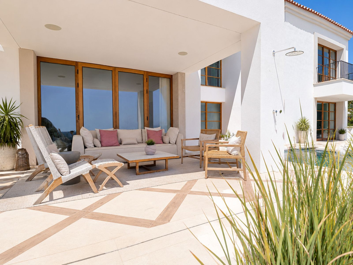 5 Bed Townhouse for sale in La Quinta Costa Del Sol, Málaga, Spain
