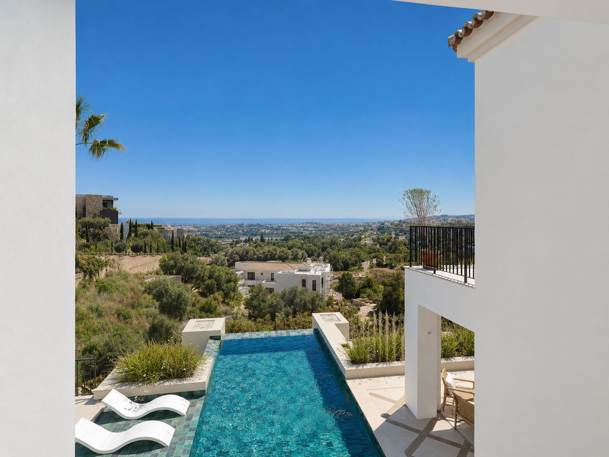 5 Bed Townhouse for sale in La Quinta Costa Del Sol, Málaga, Spain