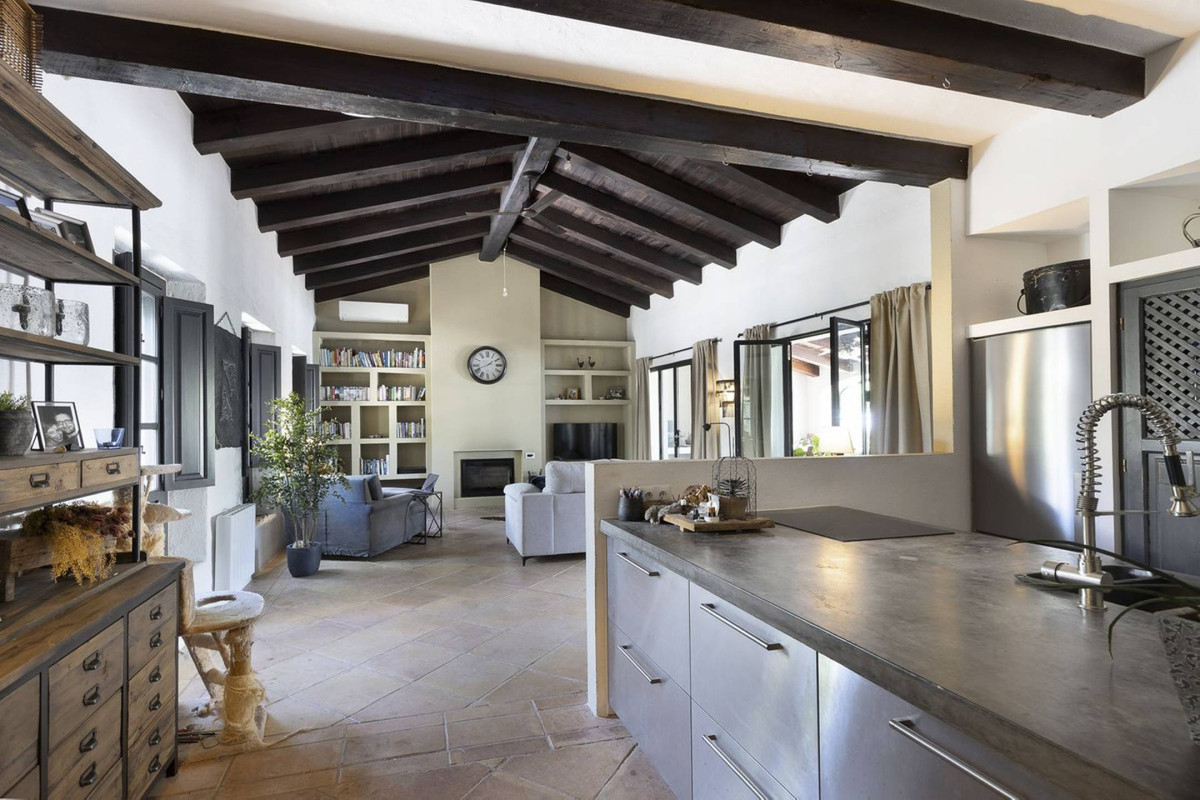 13 Bed Commercial unit for sale in Villanueva De La Concepcion Costa Del Sol, Málaga, Spain
