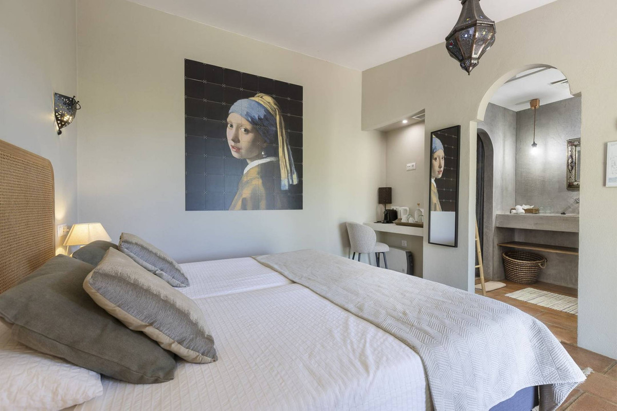 13 Bed Commercial unit for sale in Villanueva De La Concepcion Costa Del Sol, Málaga, Spain