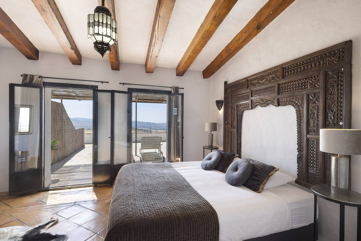 13 Bed Commercial unit for sale in Villanueva De La Concepcion Costa Del Sol, Málaga, Spain