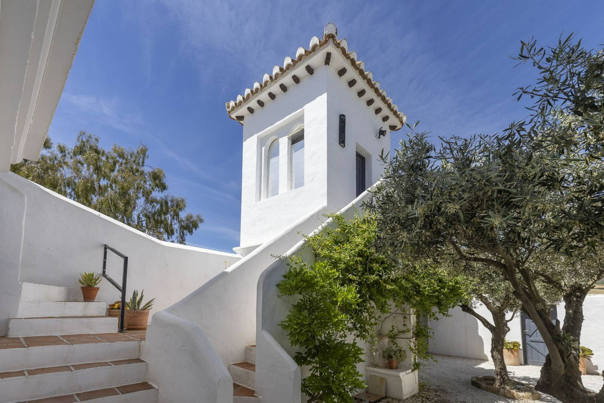 13 Bed Commercial unit for sale in Villanueva De La Concepcion Costa Del Sol, Málaga, Spain
