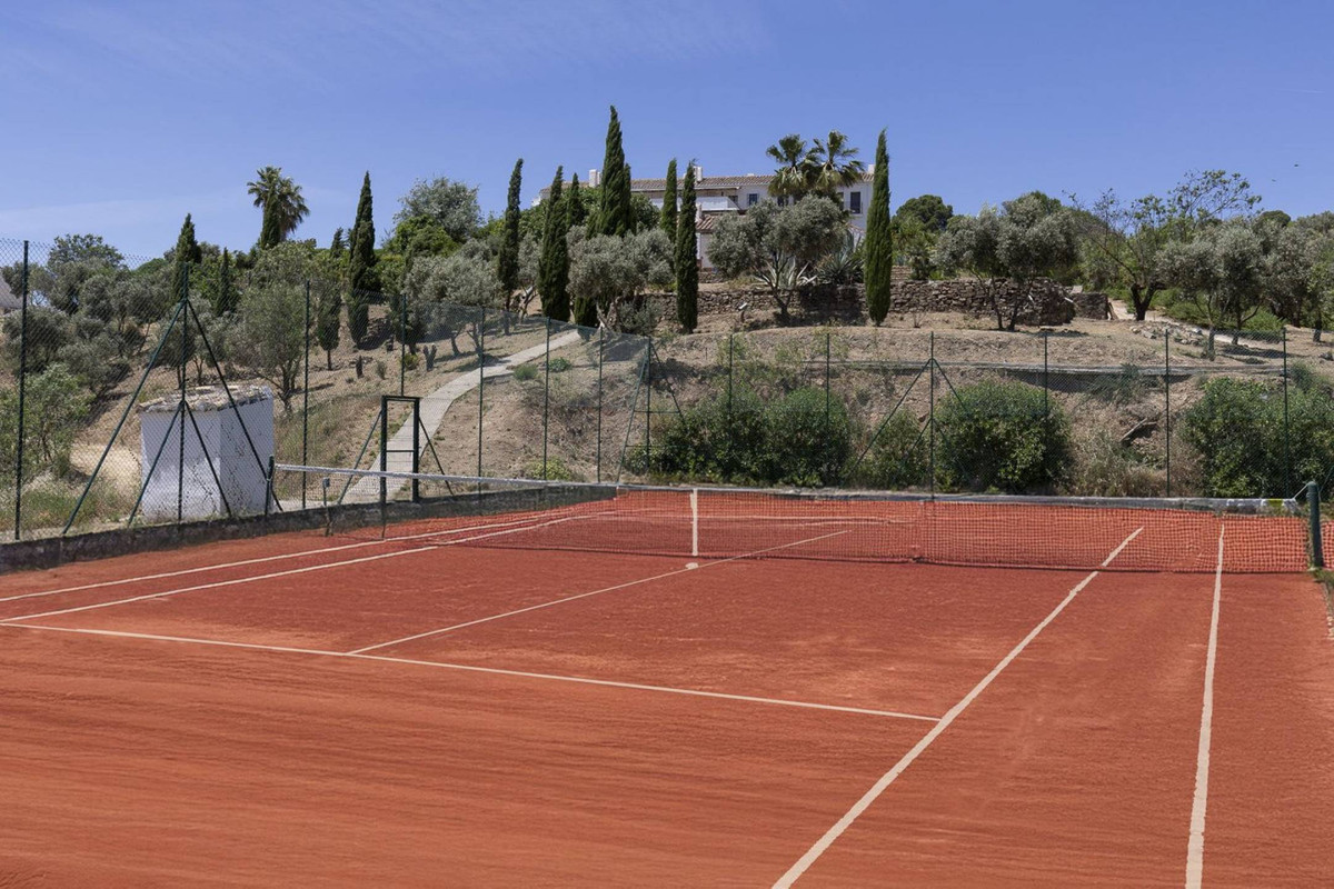 13 Bed Commercial unit for sale in Villanueva De La Concepcion Costa Del Sol, Málaga, Spain