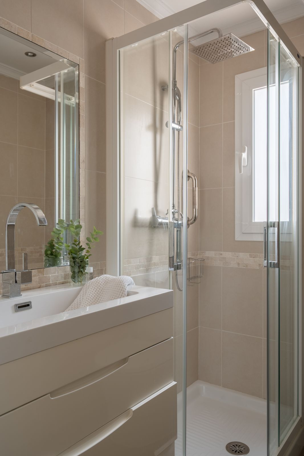 2 Bed Apartment for sale in Nueva Andalucía Costa Del Sol, Málaga, Spain